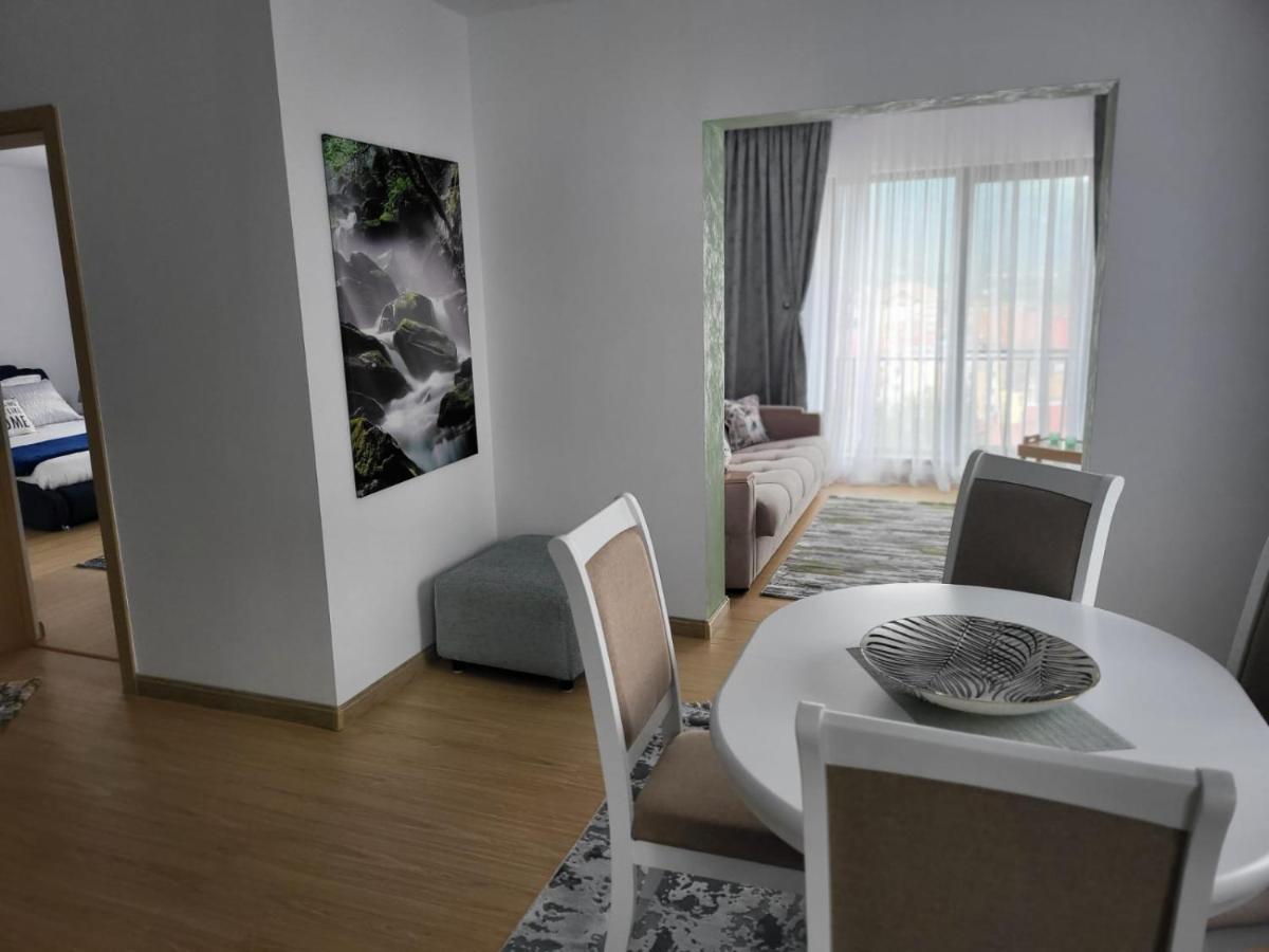 Bibis Apartments Nehoiu Esterno foto